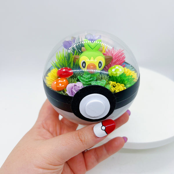 LIGHT UP Grookey Pokeball