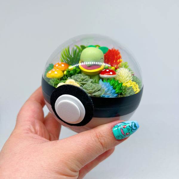 LIGHT UP Turtwig Pokeball Terrarium