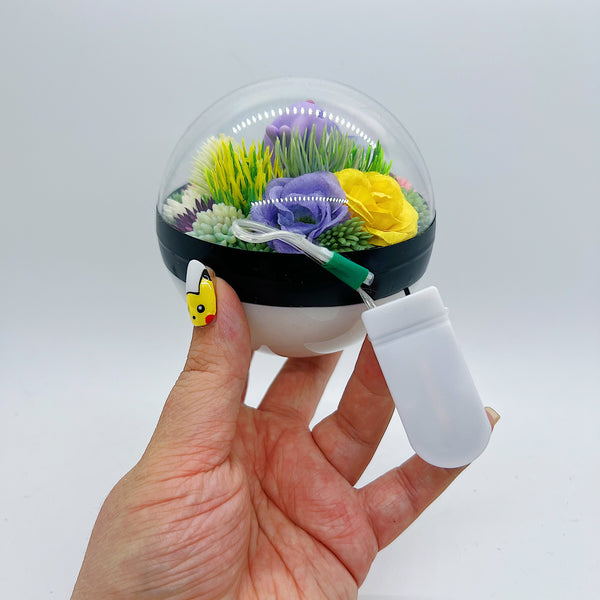 LIGHT UP Espeon Pokeball Terrarium