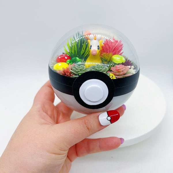 LIGHT UP Girafarig Pokeball