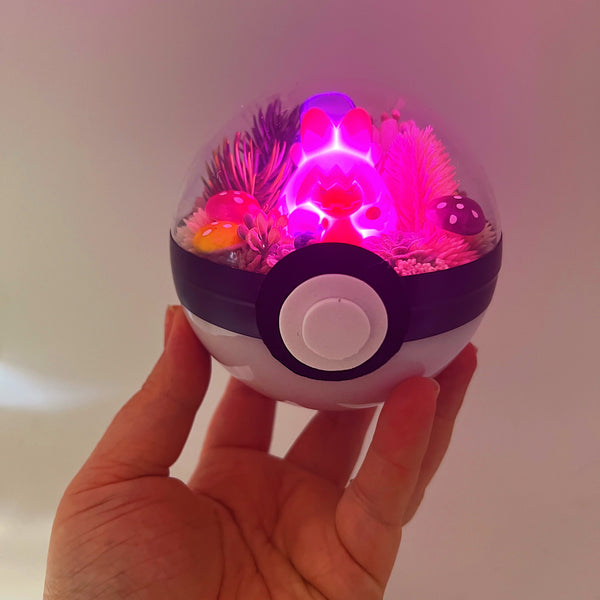 LIGHT UP Tinkaton Pokeball Terrarium