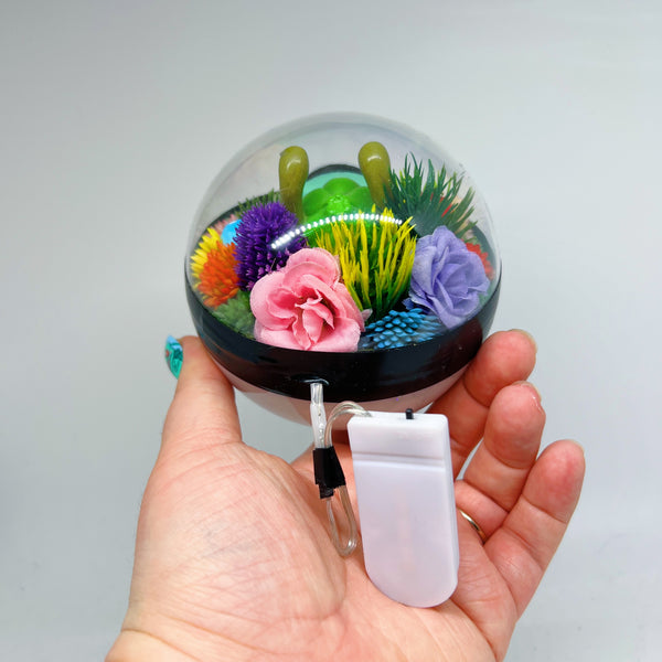 LIGHT UP Bulbasaur Pokeball Terrarium