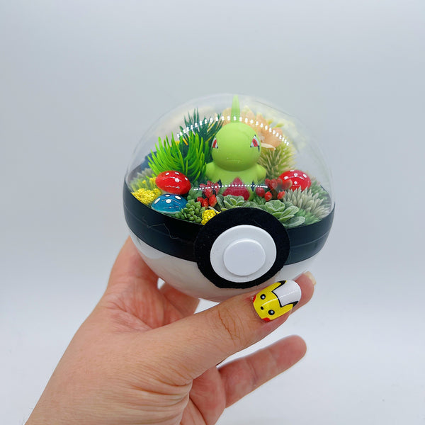 LIGHT UP Larvitar Pokeball Terrarium