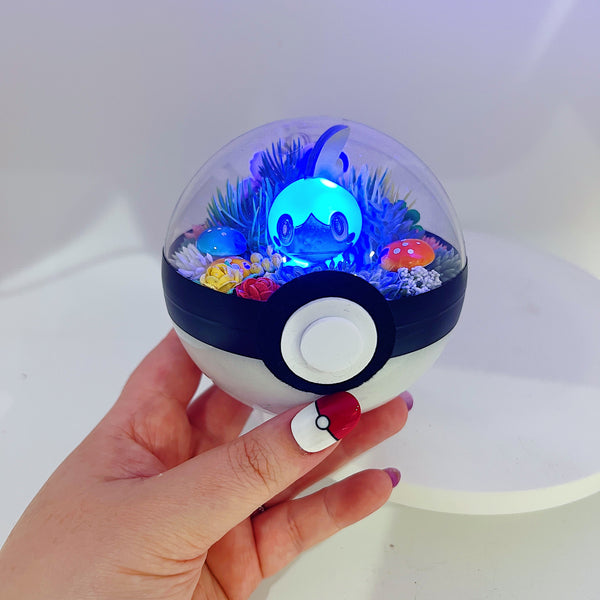 LIGHT UP Sobble Pokeball