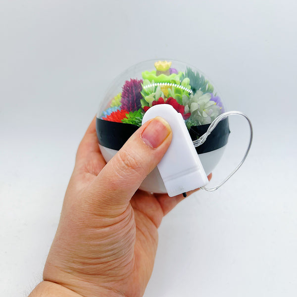 LIGHT UP Ludicolo Pokeball Terrarium