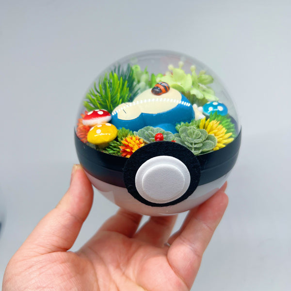 LIGHT UP Snorlax Pokeball Terrarium