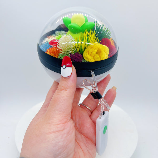 LIGHT UP Smoliv Pokeball Terrarium