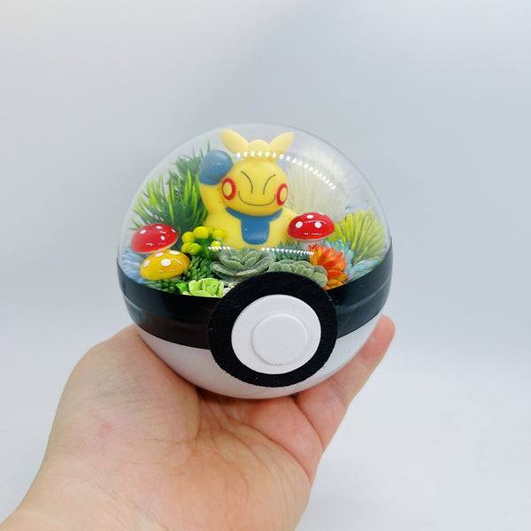 LIGHT UP Makuhita Pokeball Terrarium