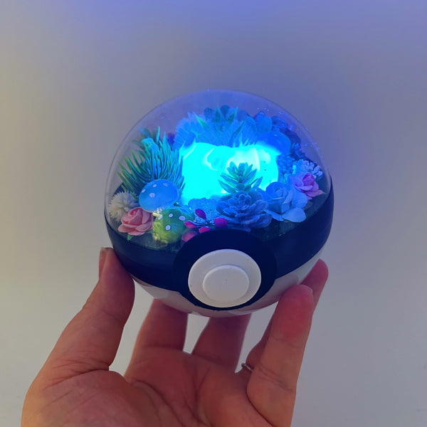 LIGHT UP Sleeping Quagsire Pokeball Terrarium