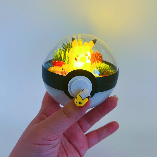 LIGHT UP Pikachu Pokeball Terrarium