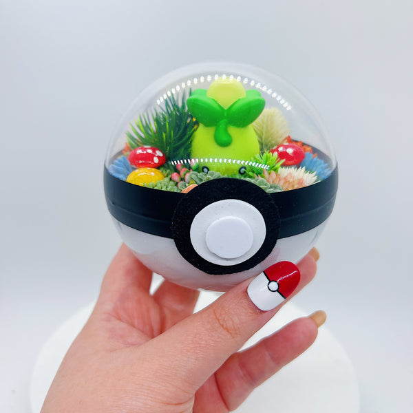 LIGHT UP Smoliv Pokeball Terrarium
