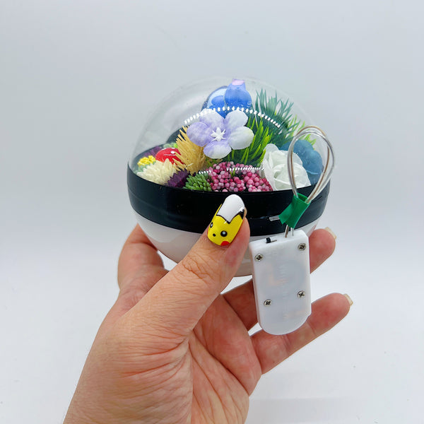 LIGHT UP Ceruledge Pokeball Terrarium