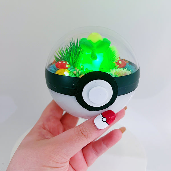 LIGHT UP Smoliv Pokeball Terrarium