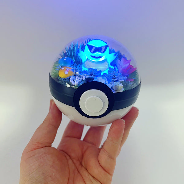LIGHT UP Squirtle Squad Pokeball Terrarium
