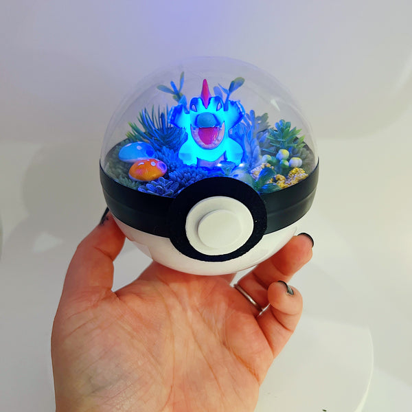 LIGHT UP Feraligator Pokeball Terrarium