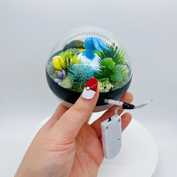 LIGHT UP Altaria Pokeball Terrarium