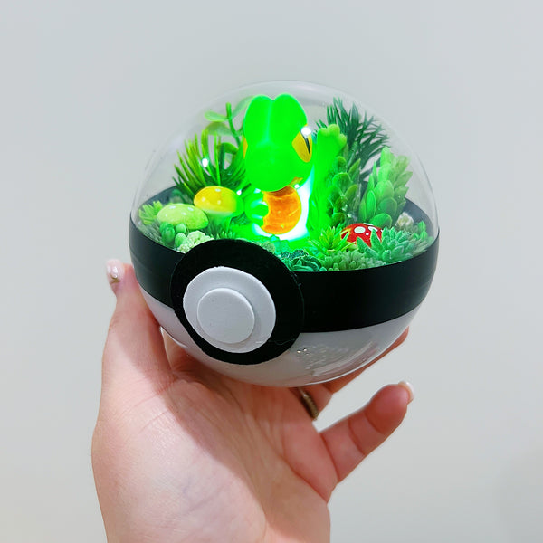 LIGHT UP Treecko Pokeball Terrarium
