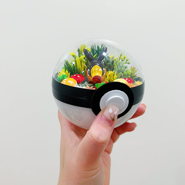 LIGHT UP Tepig Pokeball Terrarium