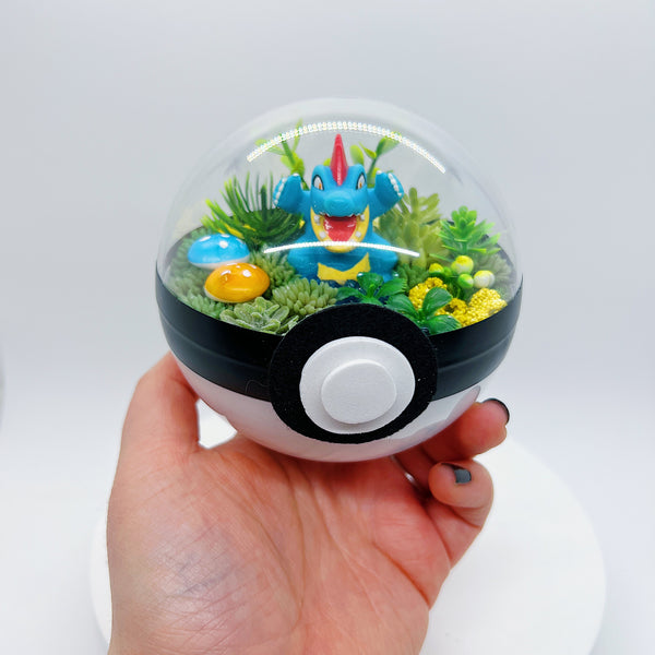 LIGHT UP Feraligator Pokeball Terrarium