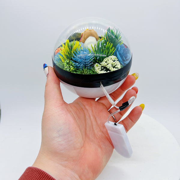 LIGHT UP Entei Pokeball Terrarium