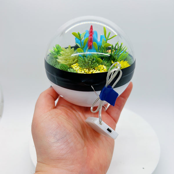 LIGHT UP Feraligator Pokeball Terrarium