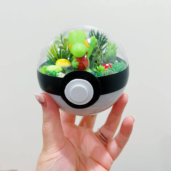 LIGHT UP Treecko Pokeball Terrarium