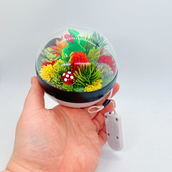 LIGHT UP Rayquaza Pokeball Terrarium