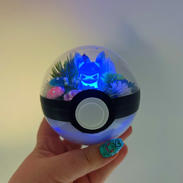 LIGHT UP Glaceon Pokeball Terrarium