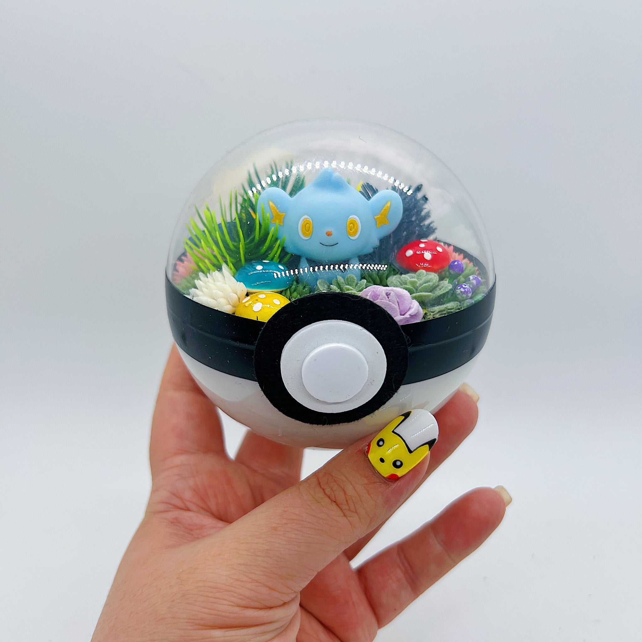 LIGHT UP Shinx Pokeball Terrarium