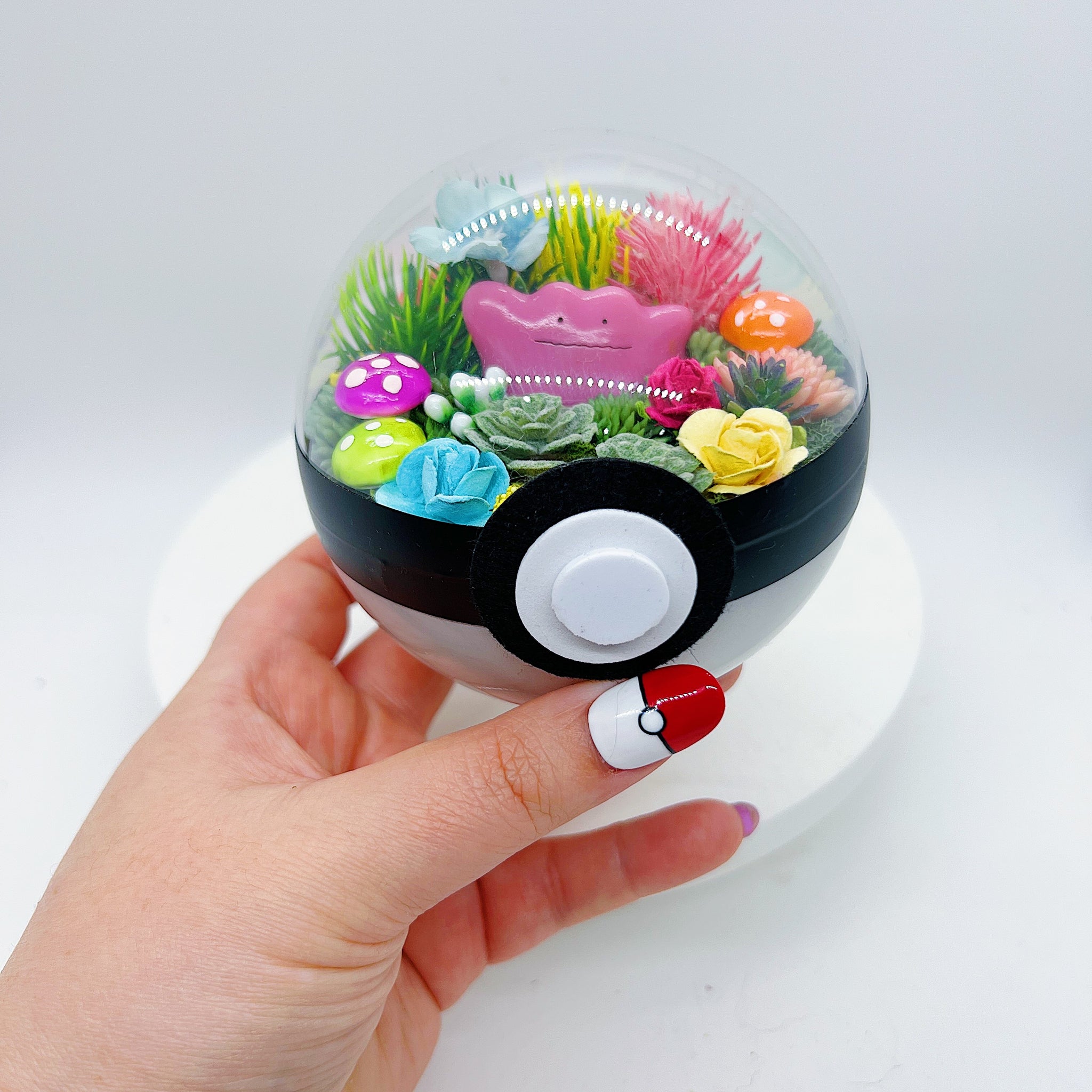 LIGHT UP Ditto Pokeball