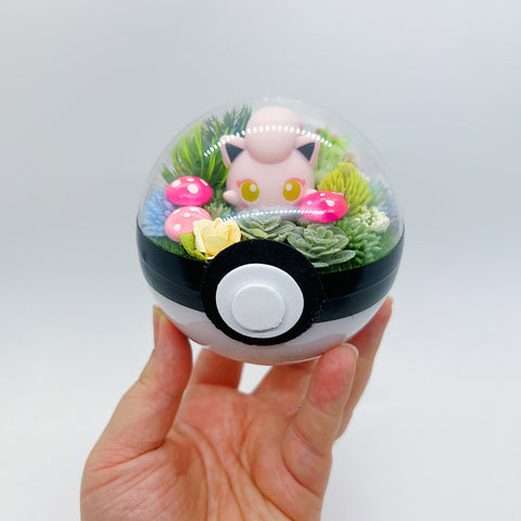 LIGHT UP Scream Tail Pokeball Terrarium