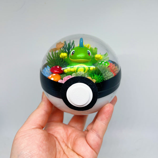 LIGHT UP Politoed Pokeball Terrarium