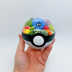 LIGHT UP Tangela Pokeball Terrarium
