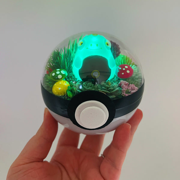 LIGHT UP Bellibolt Pokeball Terrarium