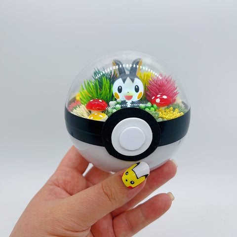 LIGHT UP Emolga Pokeball Terrarium