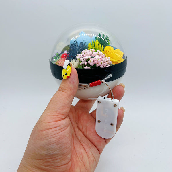 LIGHT UP Shinx Pokeball Terrarium