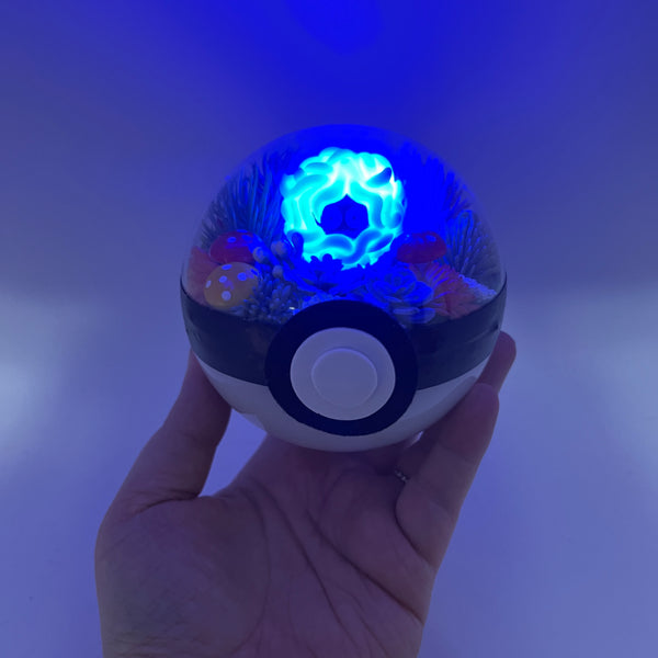 LIGHT UP Tangela Pokeball Terrarium