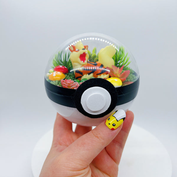 LIGHT UP Arcanine Pokeball Terrarium