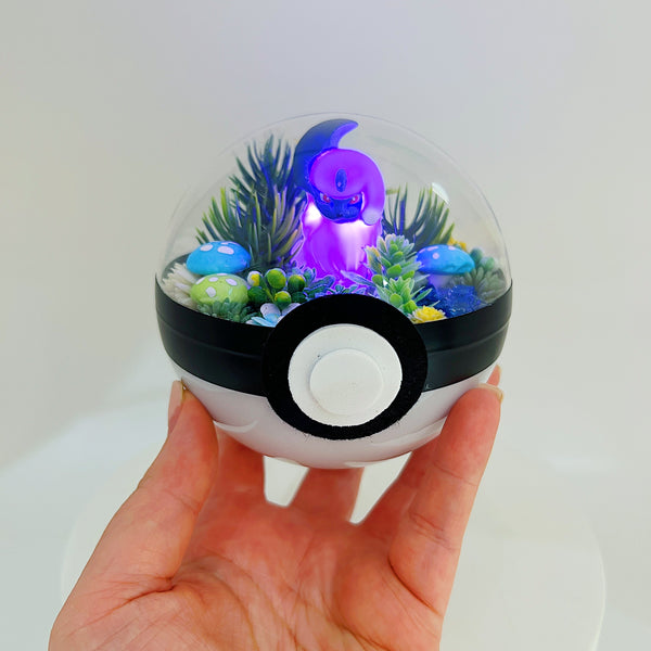 LIGHT UP Absol Pokeball Terrarium