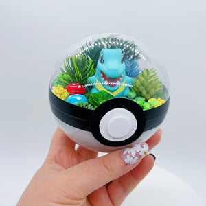 LIGHT UP Totodile Pokeball Terrarium
