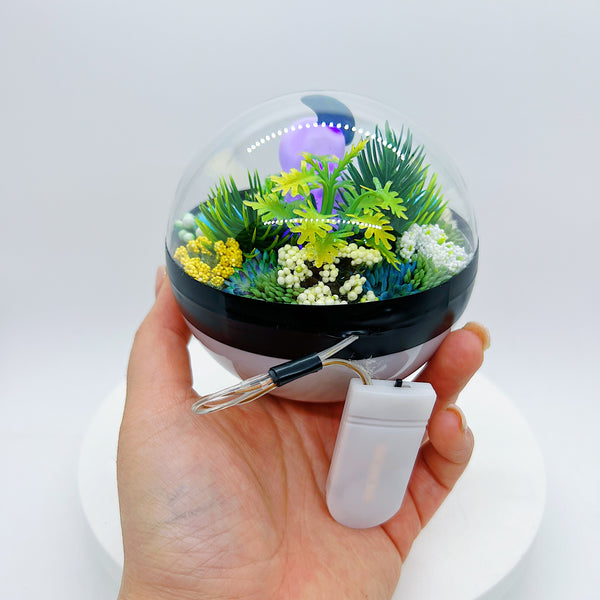 LIGHT UP Absol Pokeball Terrarium